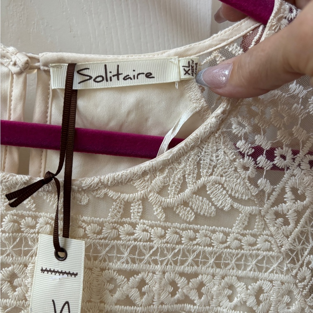 Cream colored lined lace top XL